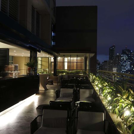 Discovery Primea Makati City Exterior photo The 360° Bar
