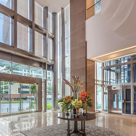 Discovery Primea Makati City Exterior photo Lobby