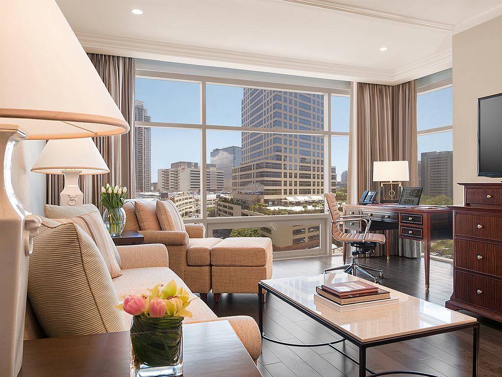 Discovery Primea Makati City Exterior photo A suite at the Four Seasons San Francisco