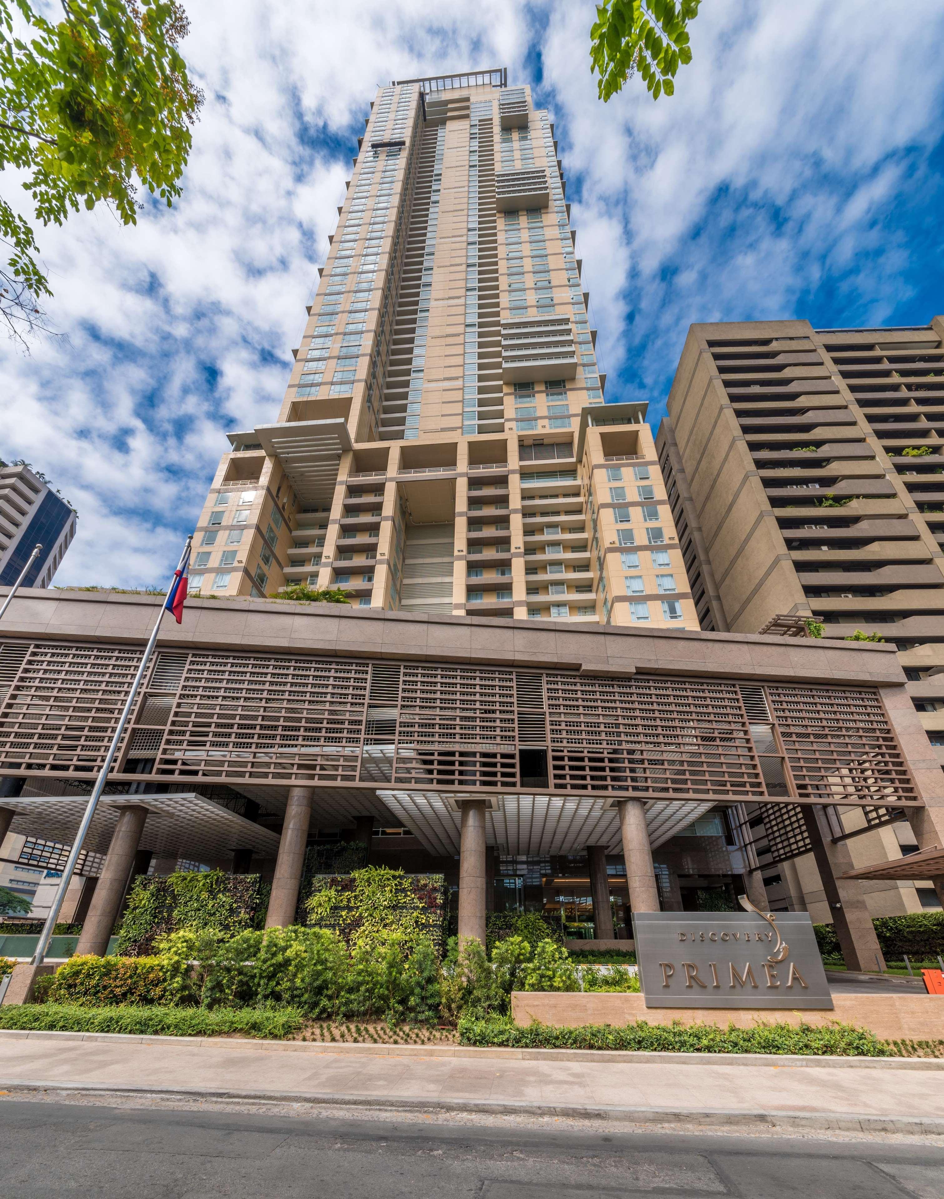 Discovery Primea Makati City Exterior photo The Riverview at Royal Paragon Hotel