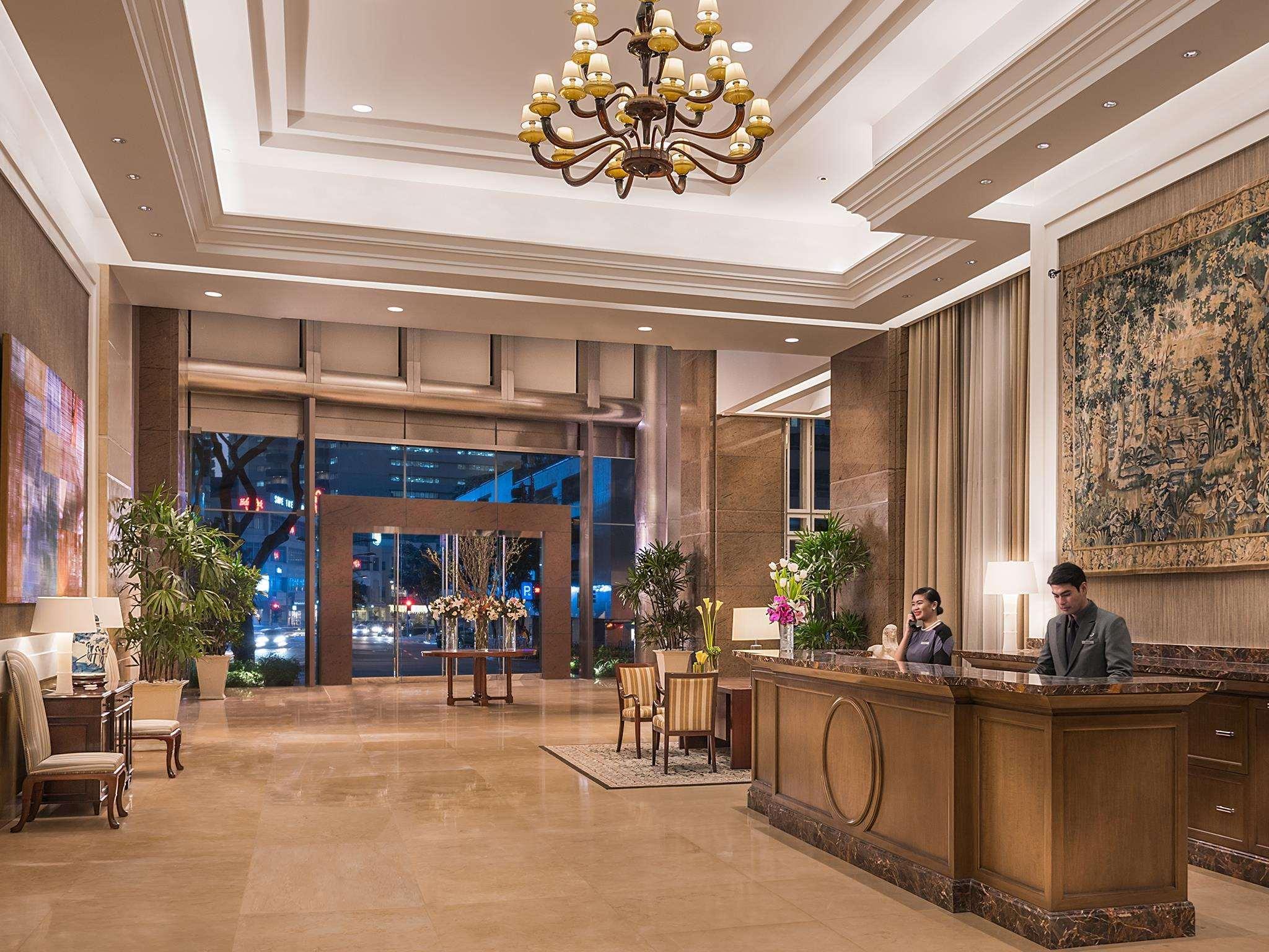 Discovery Primea Makati City Exterior photo Lobby