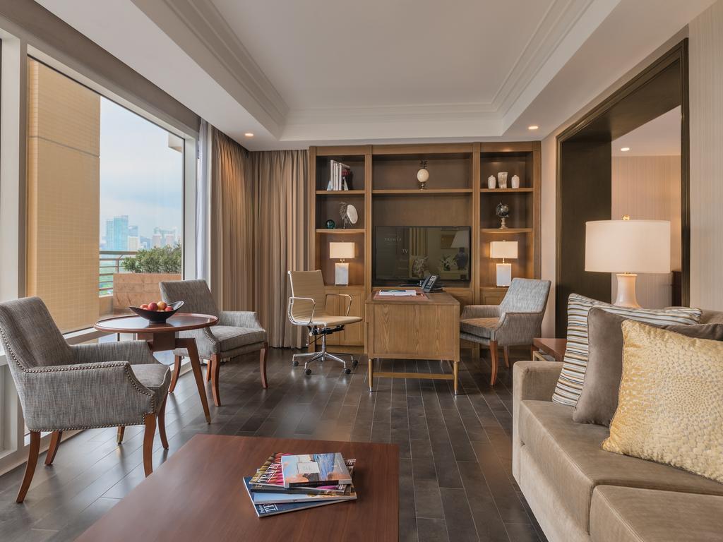 Discovery Primea Makati City Exterior photo