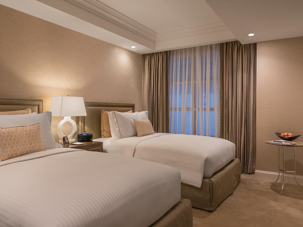 Discovery Primea Makati City Exterior photo Deluxe Room